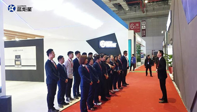 集成灶行业群雄逐鹿，为何新城注册如此突出？答案就在......