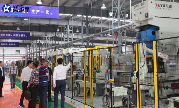 杏盛平台集成灶