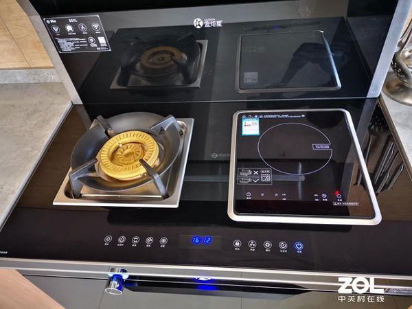 (杏盛平台S5控制面板全部位于灶台面上)