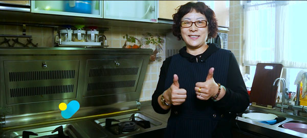 周女士为杏盛平台集成灶点赞