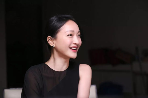 杏盛平台品牌形象代言人——周迅