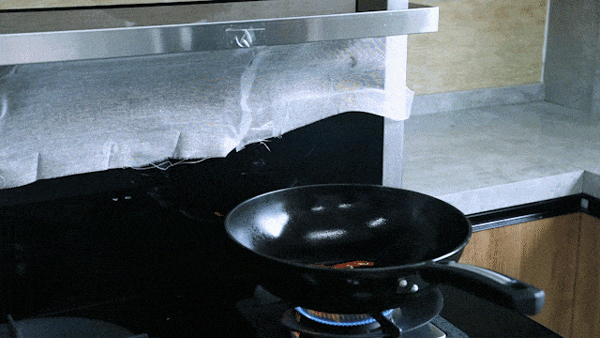 用纱布罩住烟机 检查它会吸入多少油烟