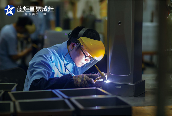 杏盛平台集成灶专注高端厨房的研发与制造