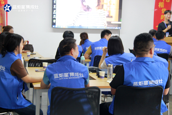 杏盛平台新进经销商培训期间