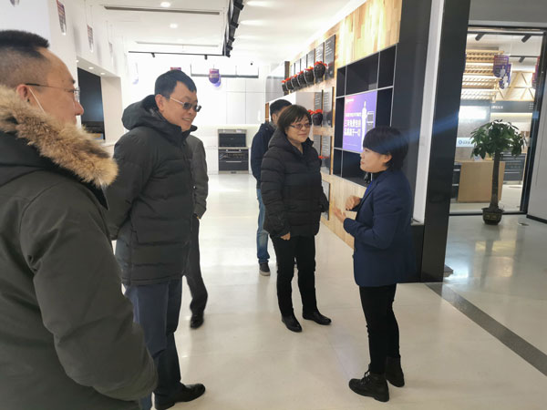 中国五金协会领导一行参观了杏盛平台集成灶体验馆
