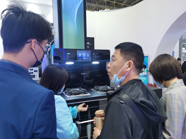 参战人员参观杏盛平台展厅