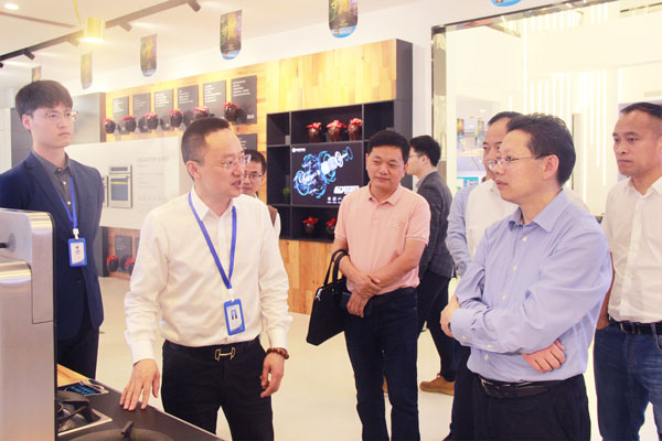 娄主任一行参观杏盛平台展厅